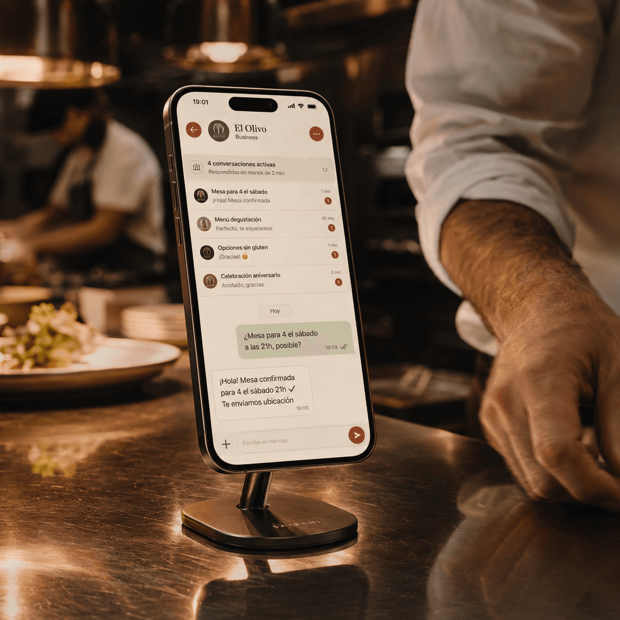 WhatsApp Business con mensajes automáticos de confirmación de reserva